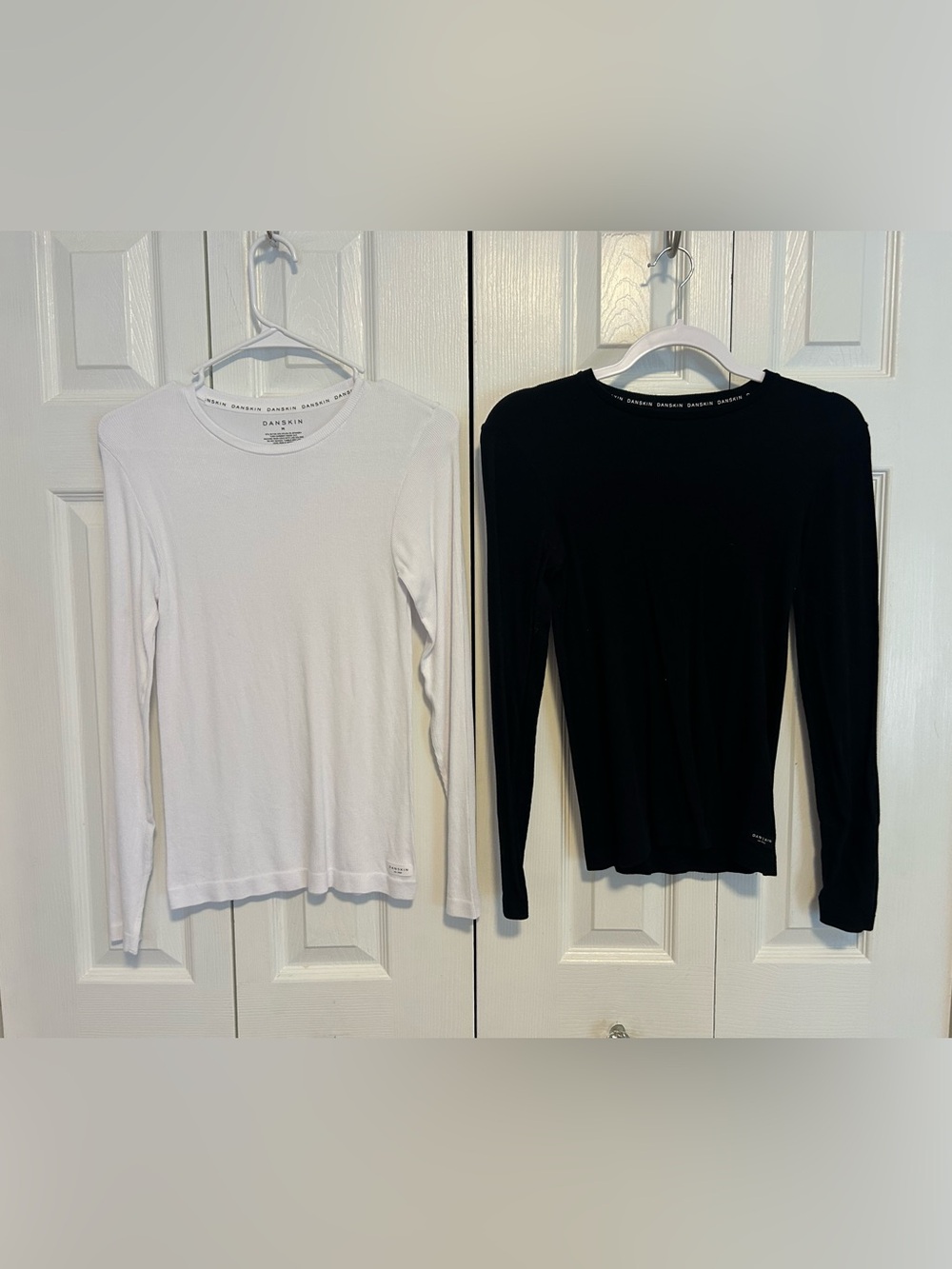 2 Danskin Women's Long Sleeve Crewneck Tops - White and Black